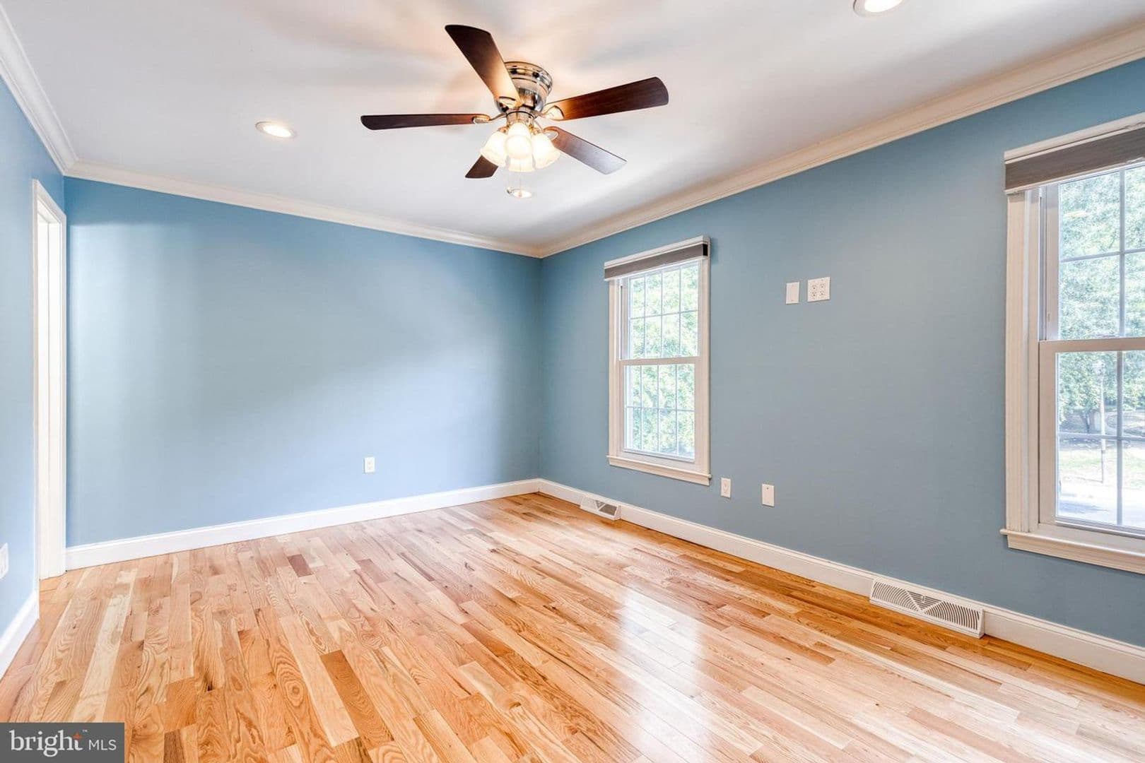 Crofton House: 1632 Angus Court