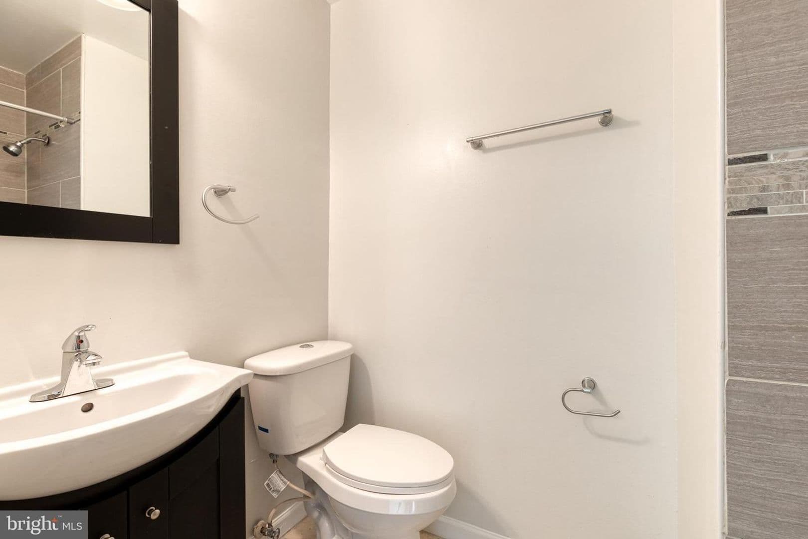 Columbia House: 10564 Cross Fox Lane