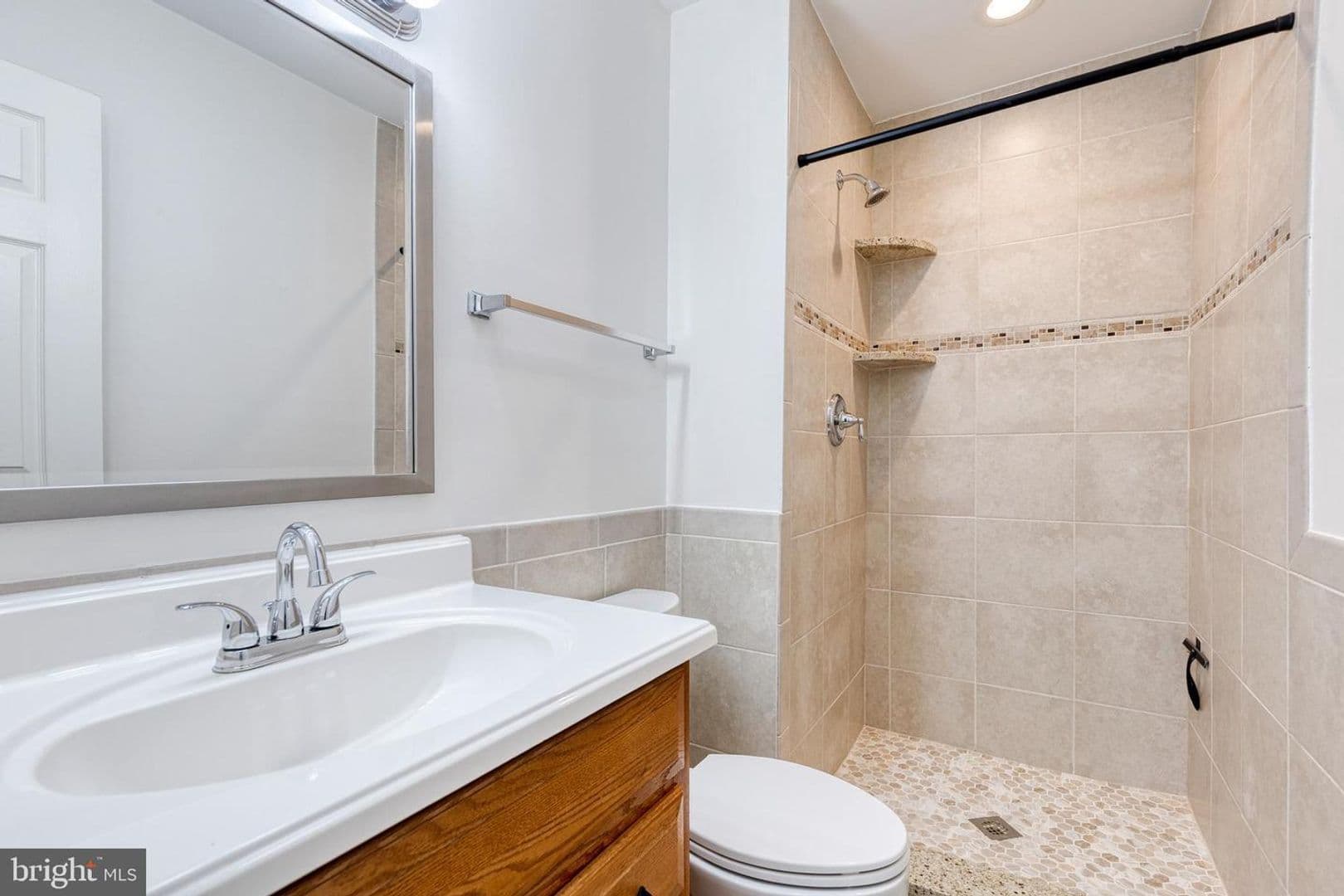 Crofton House: 1632 Angus Court