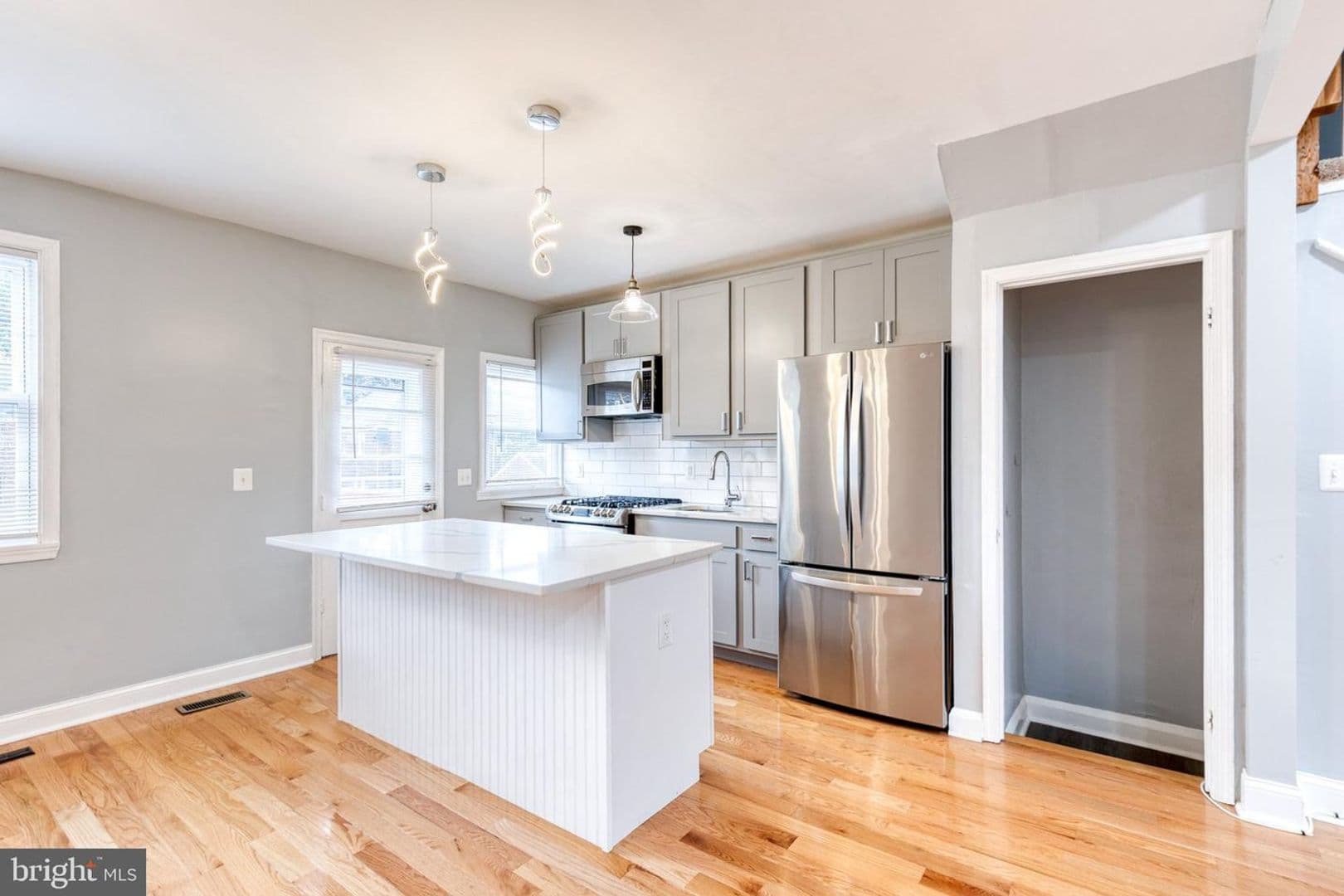 Baltimore Townhome: 1615 Shadyside Road