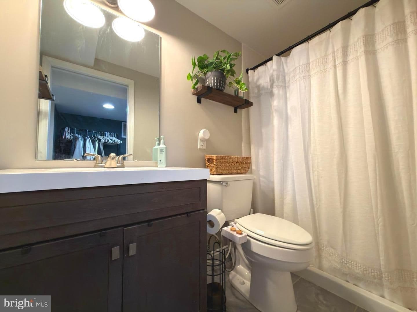 Baltimore House: 358 Old Trail Road