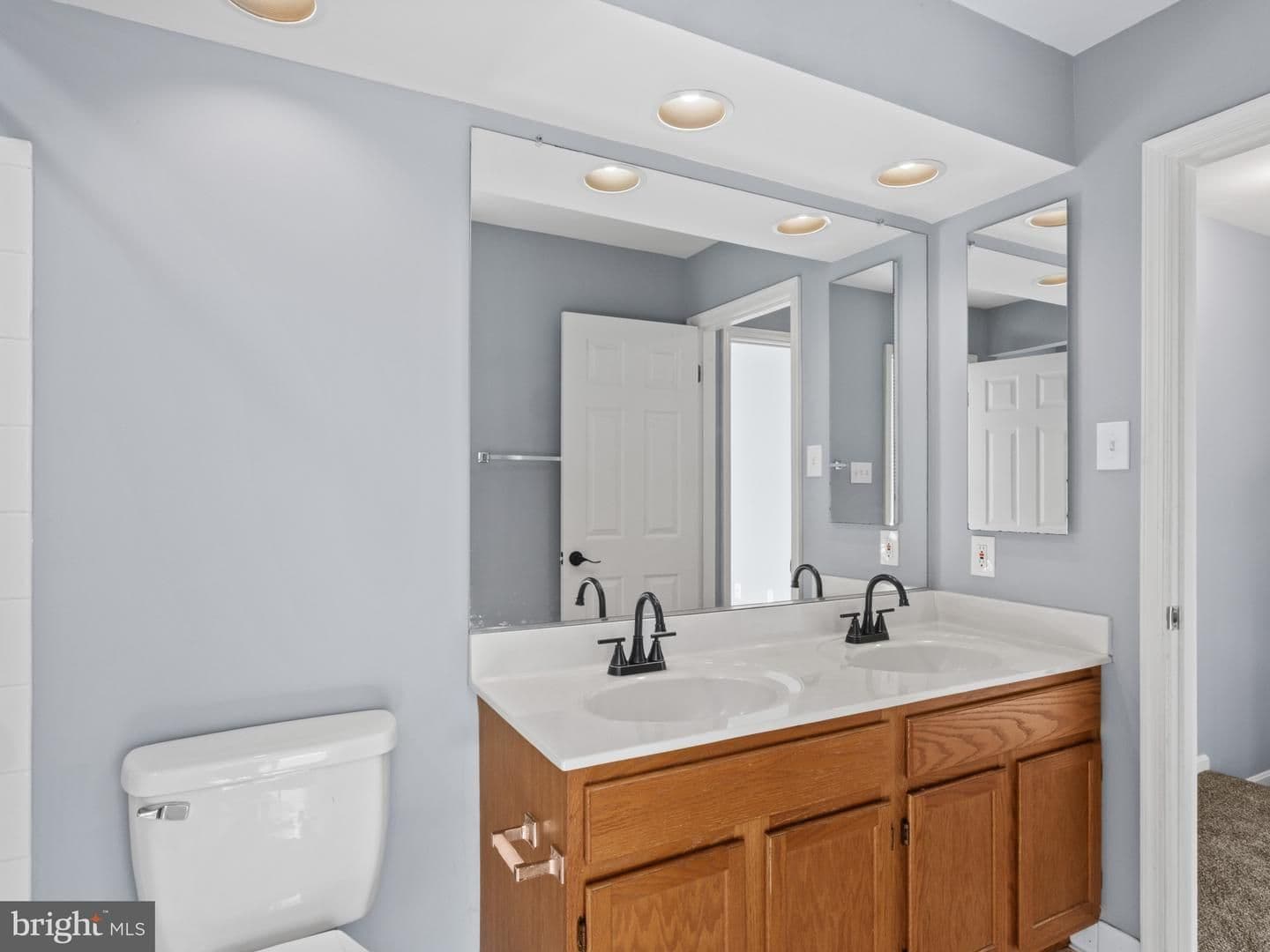Odenton Townhome: 622 Lions Gate Lane