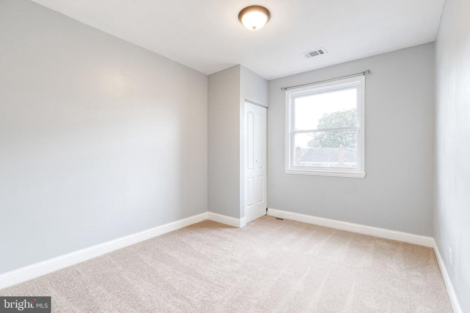 Baltimore Townhome: 1615 Shadyside Road