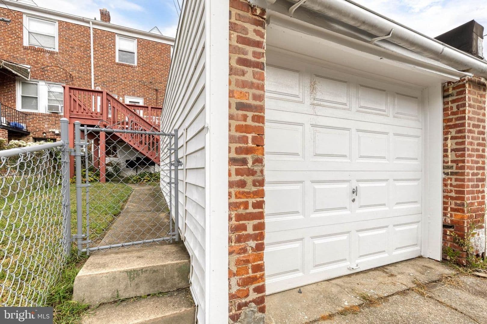 Baltimore Townhome: 1615 Shadyside Road