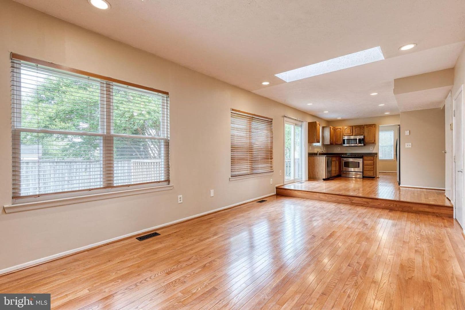 Pasadena House: 7846 Dero Drive