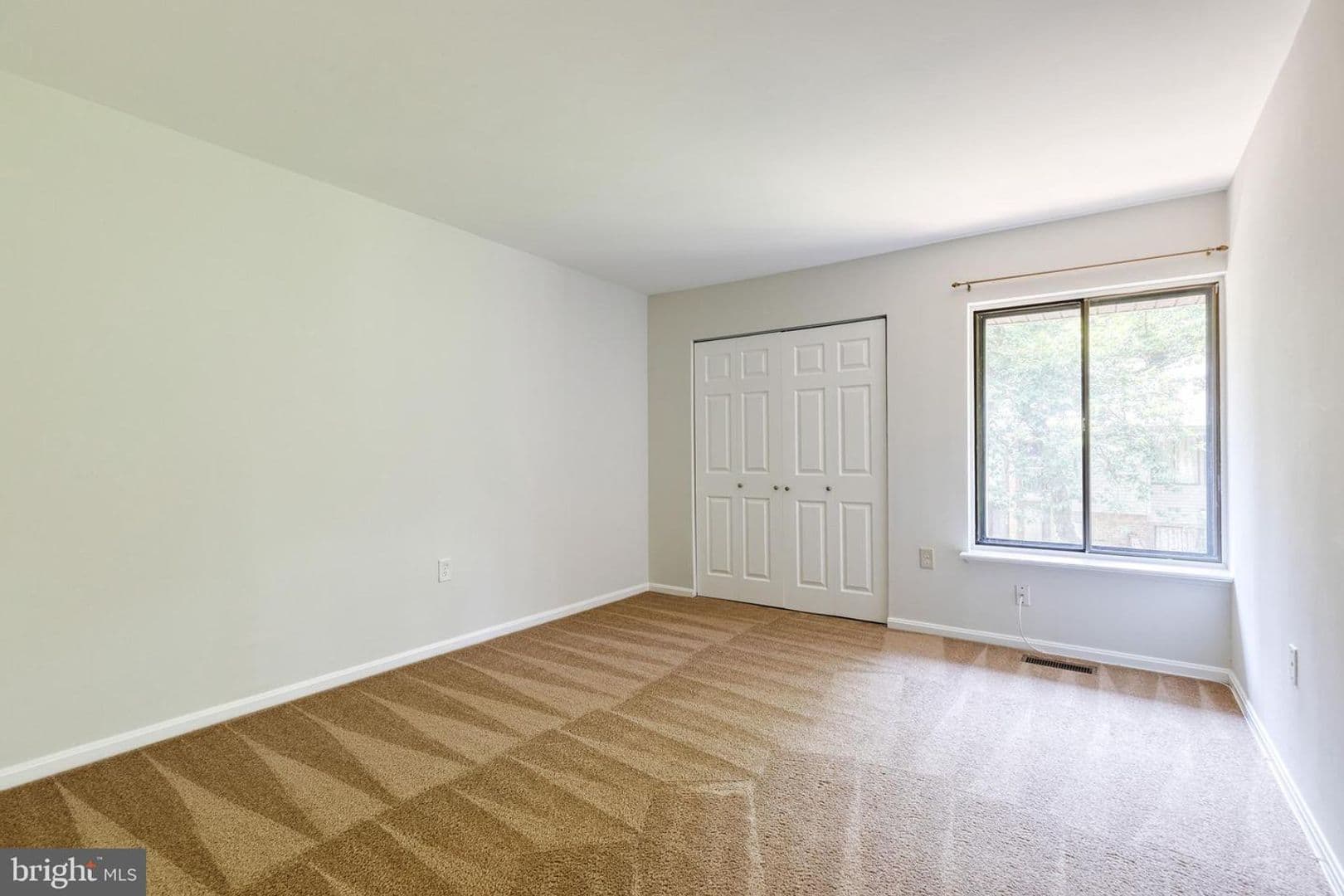 Columbia House: 10564 Cross Fox Lane