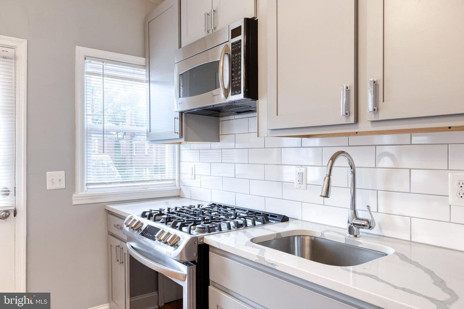 Baltimore Townhome: 1615 Shadyside Road