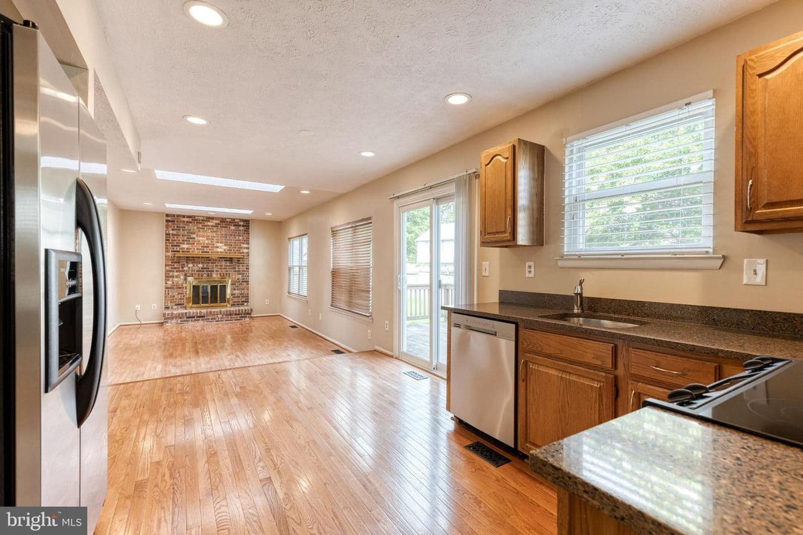 Pasadena House: 7846 Dero Drive
