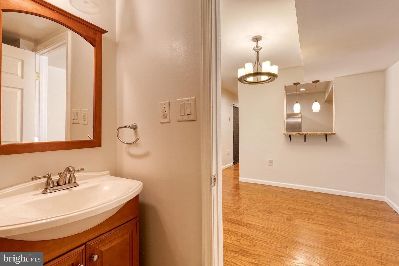Columbia House: 10564 Cross Fox Lane