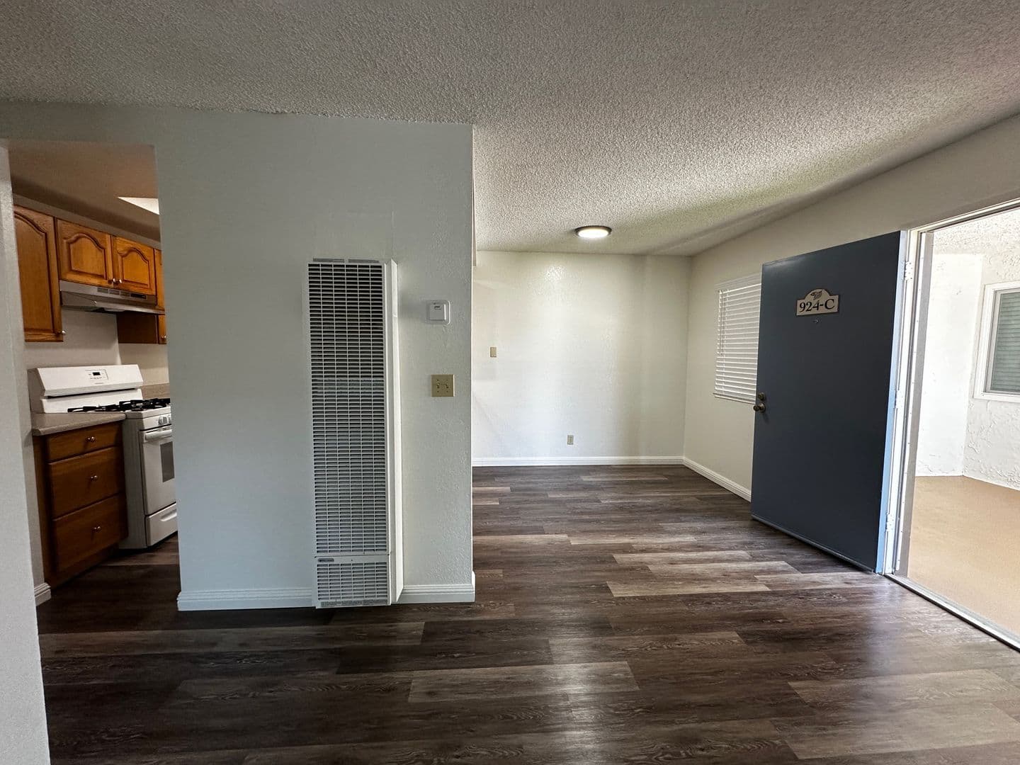 Lompoc Apartment: 960 West Chestnut Ave