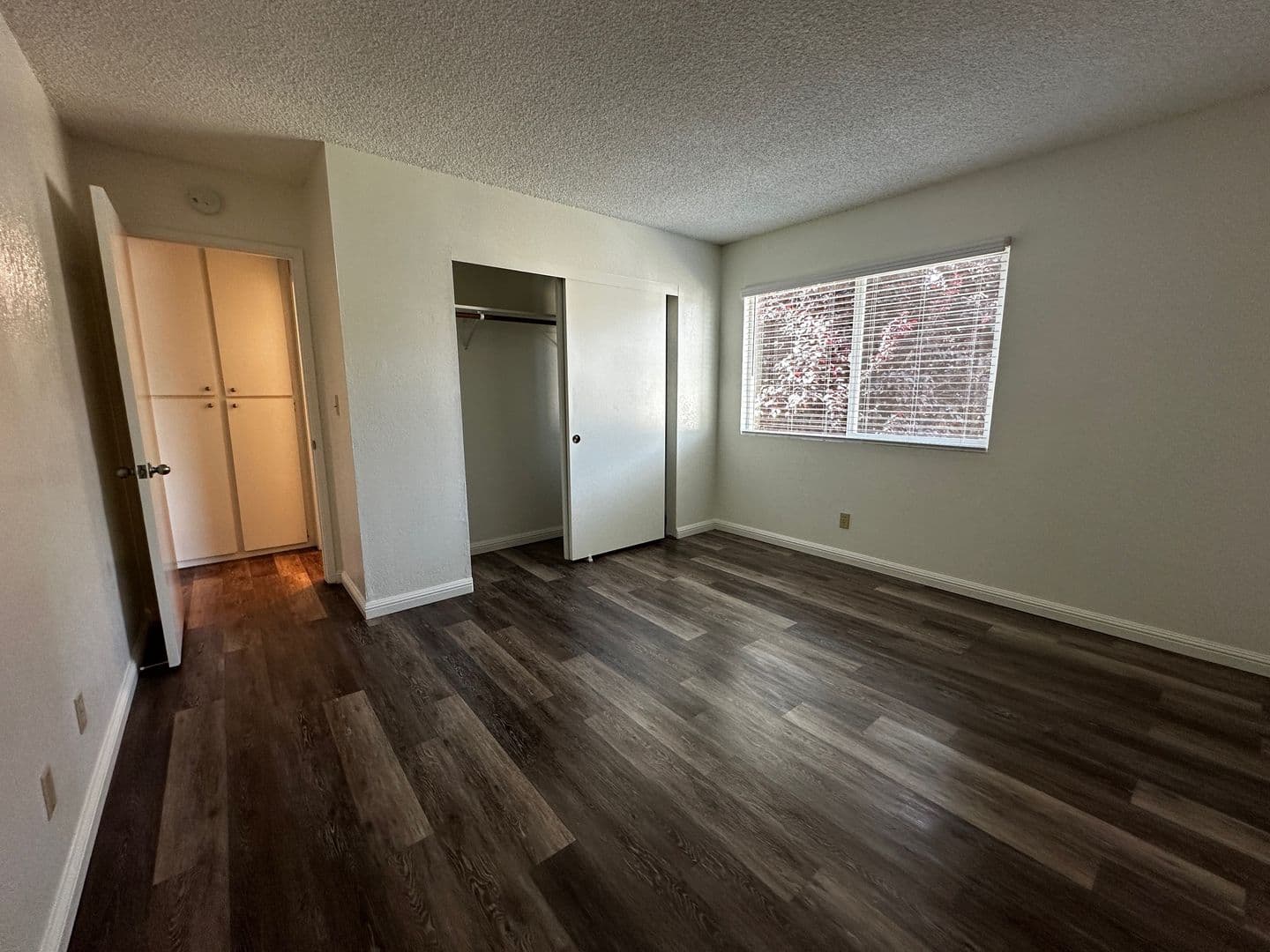 Lompoc Apartment: 960 West Chestnut Ave
