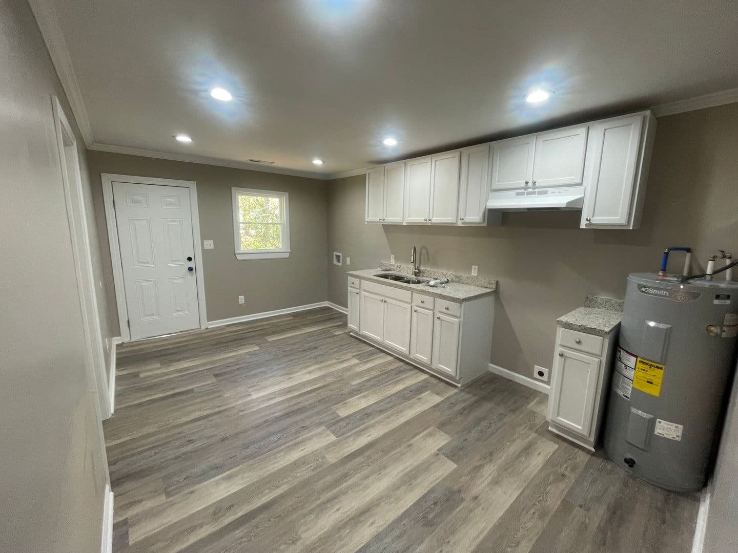 Wilson Apartment: 303 Freeman Street