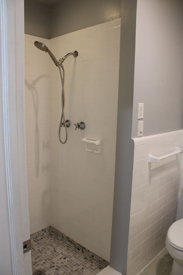 Wilson House: 1404 Woodside Drive