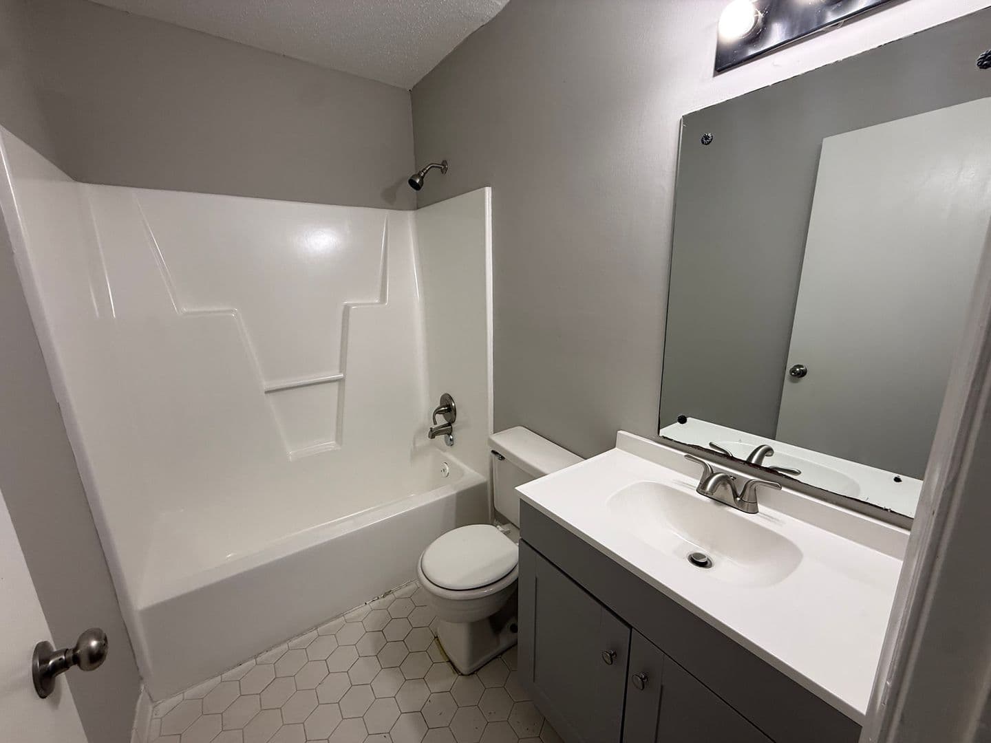 Wilson Apartment: 1704 Snowden Drive