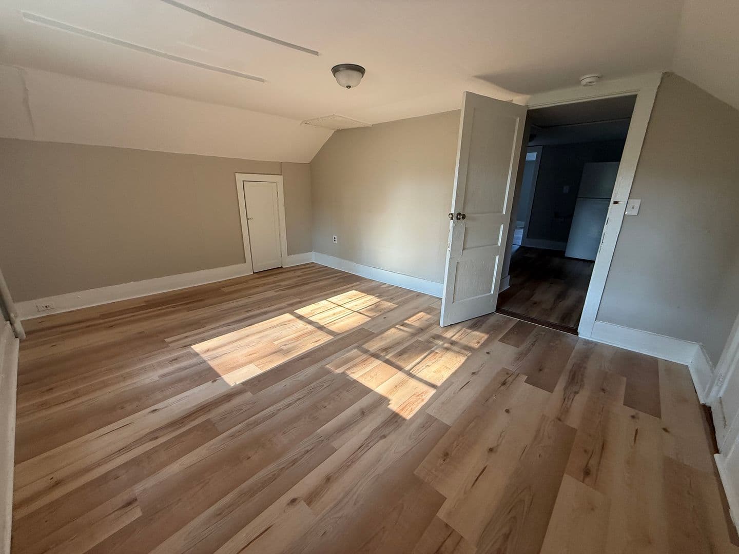 Wilson Apartment: 102 Parkview Street