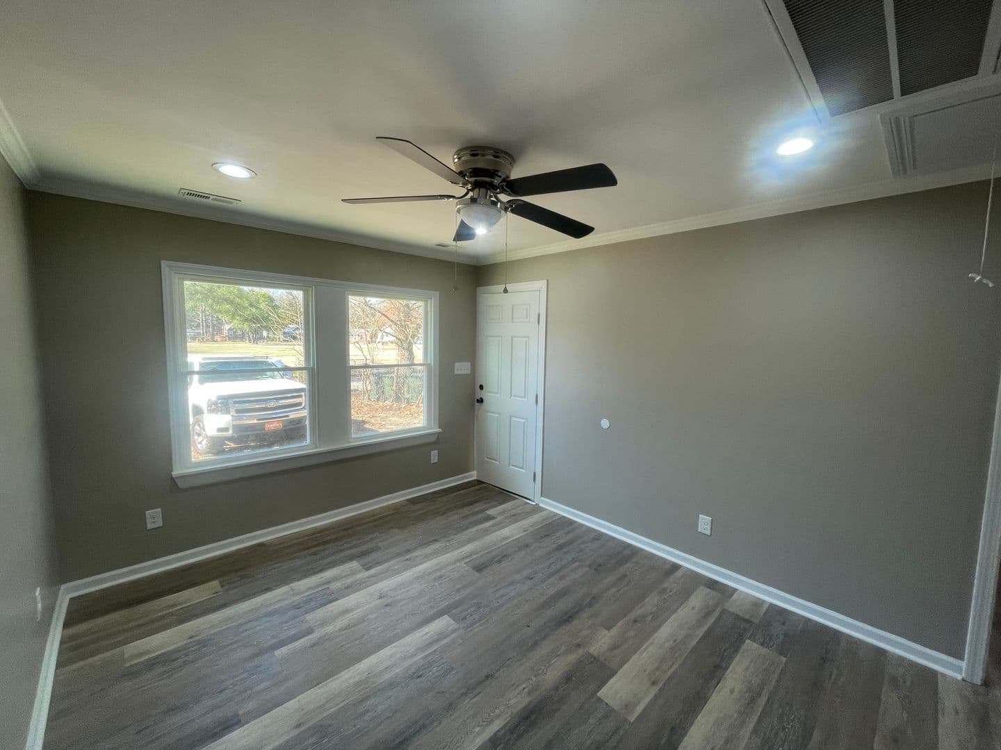 Wilson Apartment: 303 Freeman Street