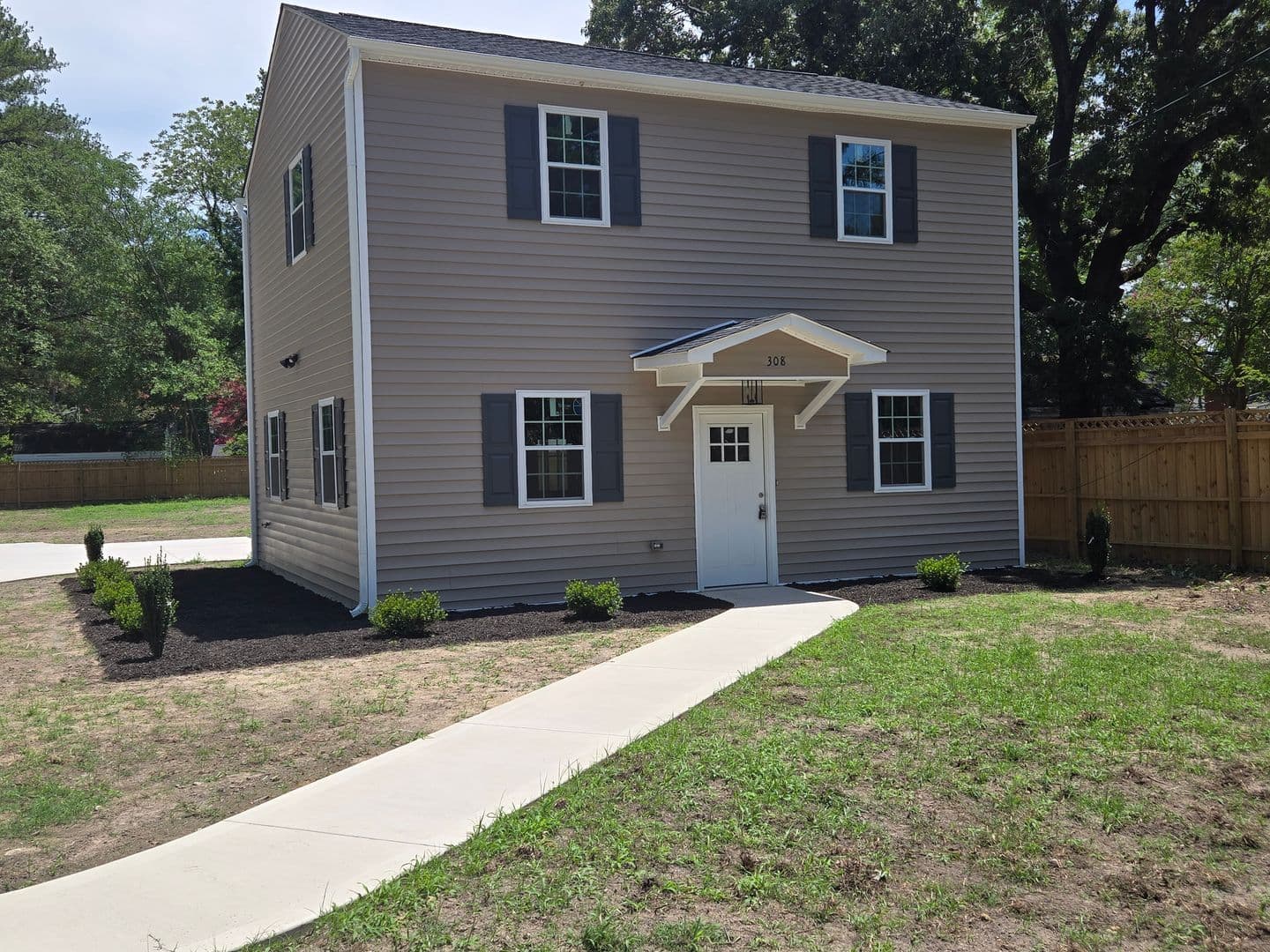 Wilson House: 308 Pearson Street