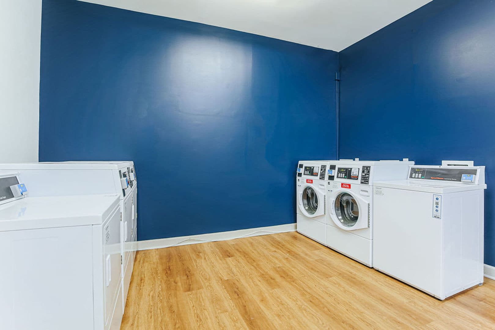 Wilson Apartment: 211 Kenan Street West