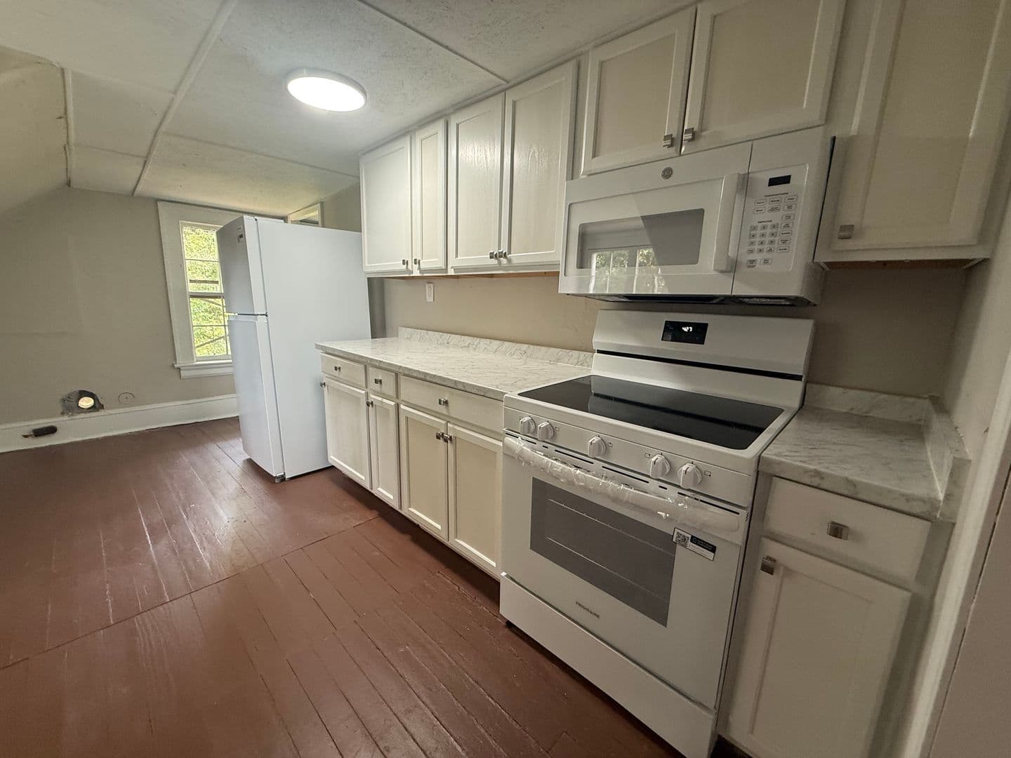 Wilson Apartment: 104 Parkview Street