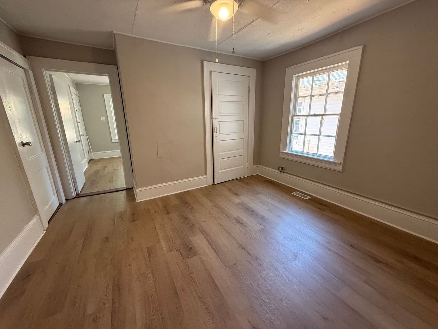 Wilson Apartment: 104 Parkview Street
