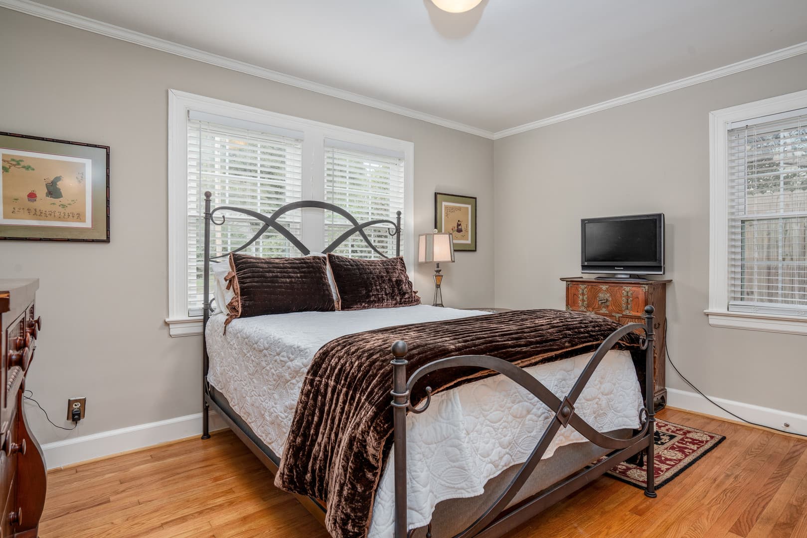 Wilson House: 307 Clyde Avenue