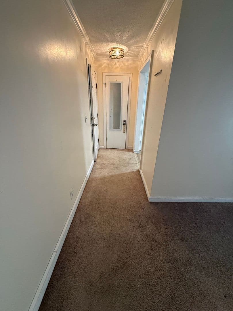 Columbia Apartment: Village Creek Drive