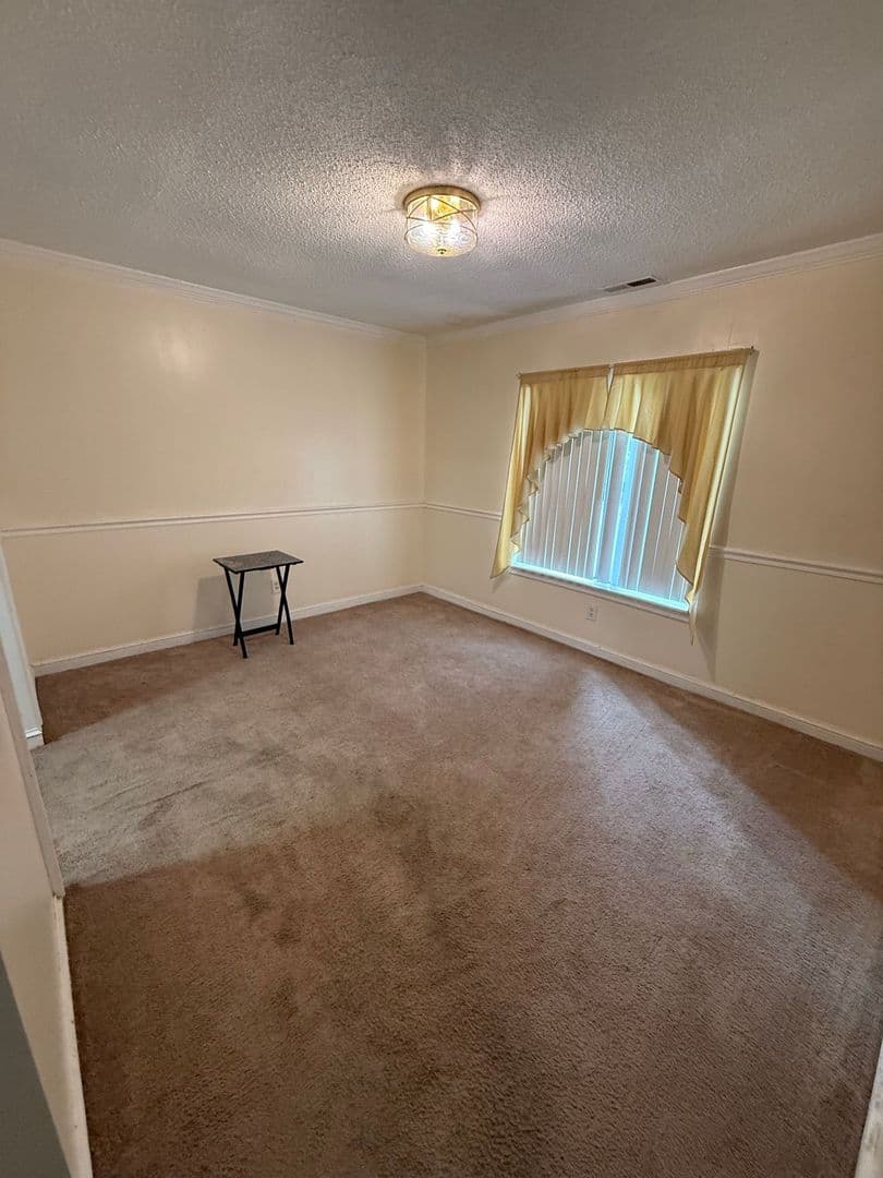 Columbia Apartment: Village Creek Drive