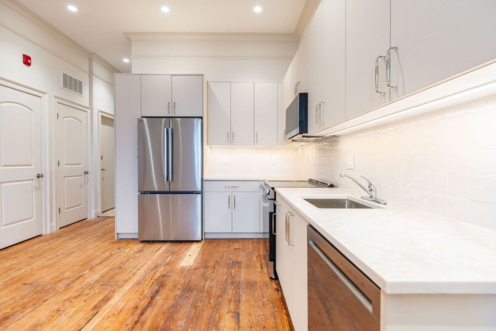 Philadelphia Apartment: 814 North Broad Street