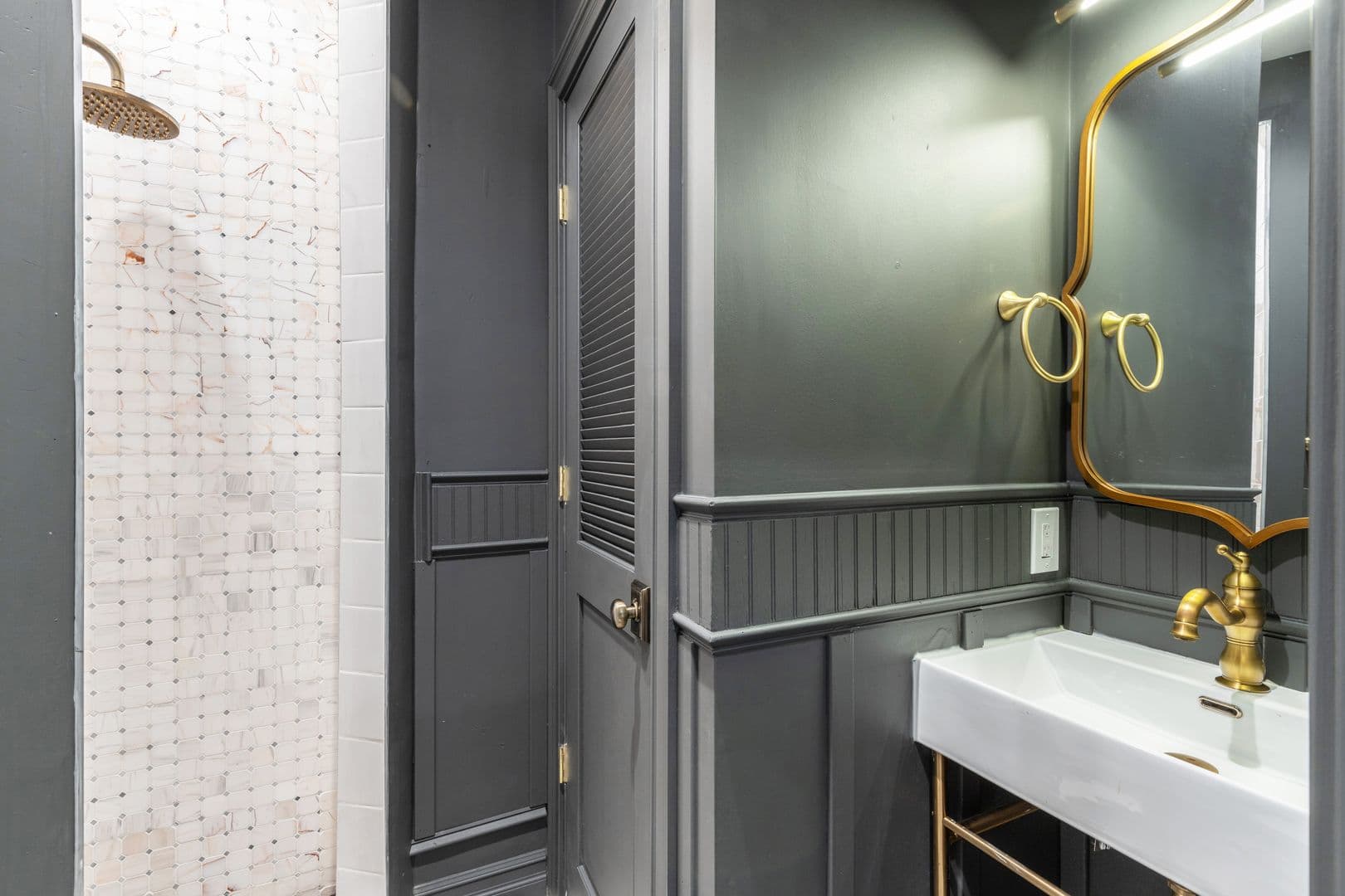 Philadelphia Apartment: 999 N 15th St