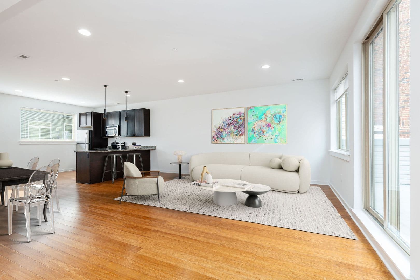 Philadelphia Townhome: 1221 Mt Vernon St