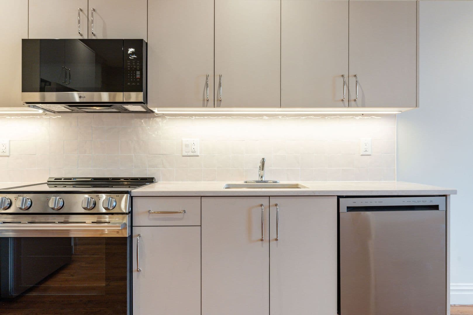 Philadelphia Apartment: 814 North Broad Street