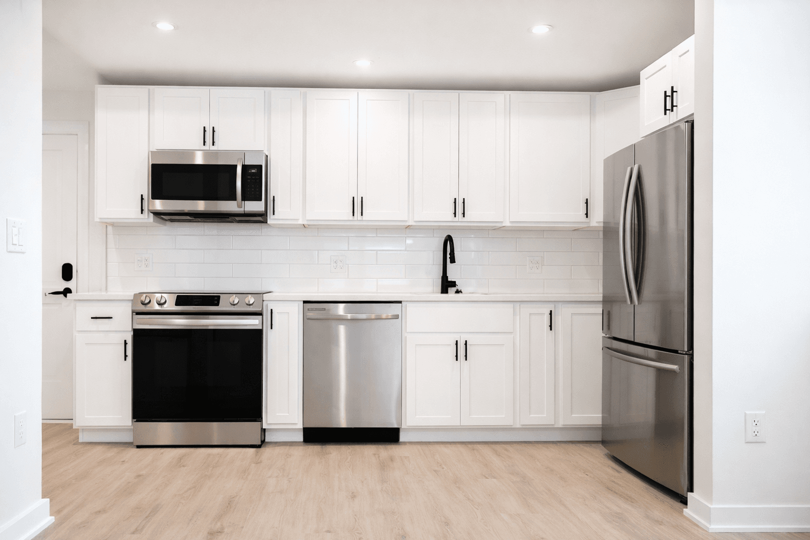 Philadelphia Apartment: 2521 Cecil B Moore