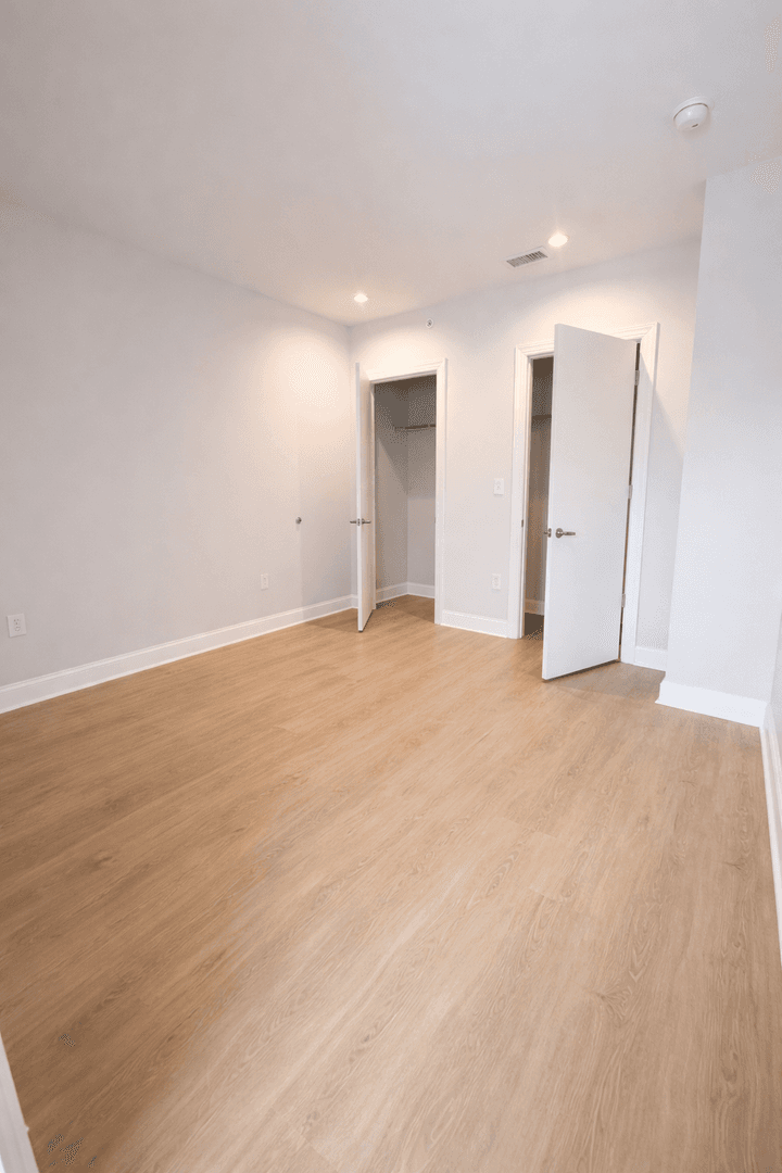 Penn Wynne Apartment: 18 E Lancaster Ave