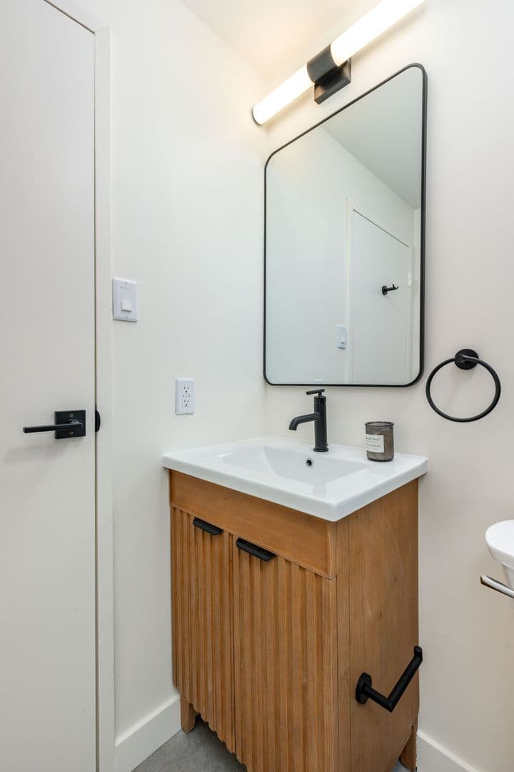 Philadelphia Apartment: 3500 Powelton Ave