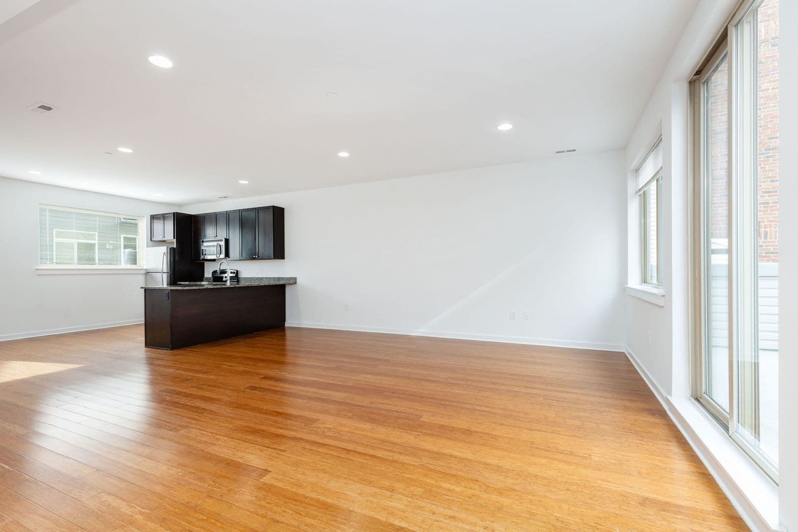 Philadelphia Townhome: 1221 Mt Vernon St