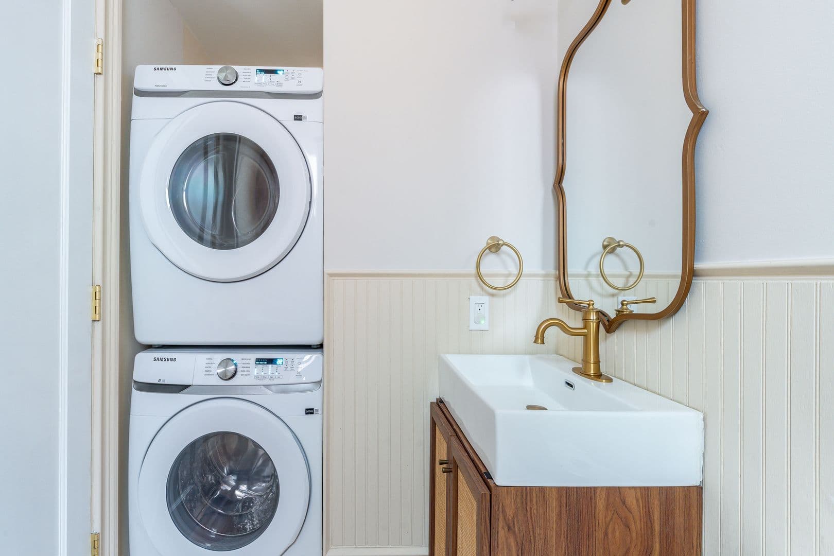 Philadelphia Apartment: 999 N 15th St