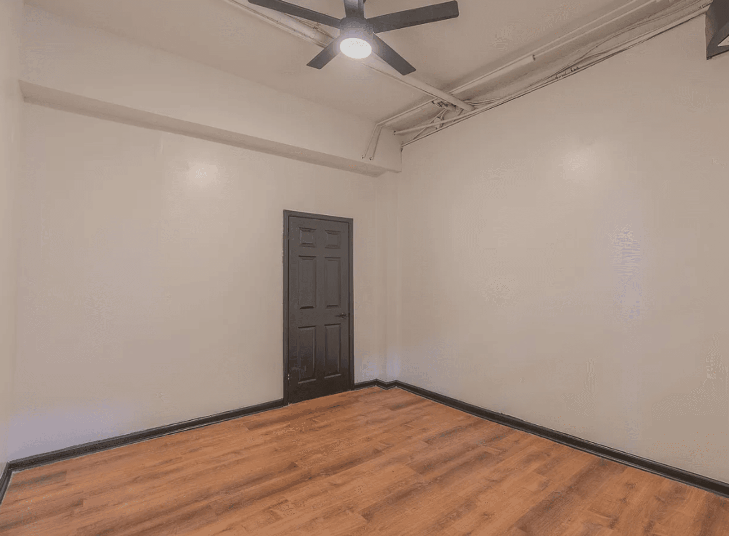 Philadelphia Apartment: 814 North Broad Street