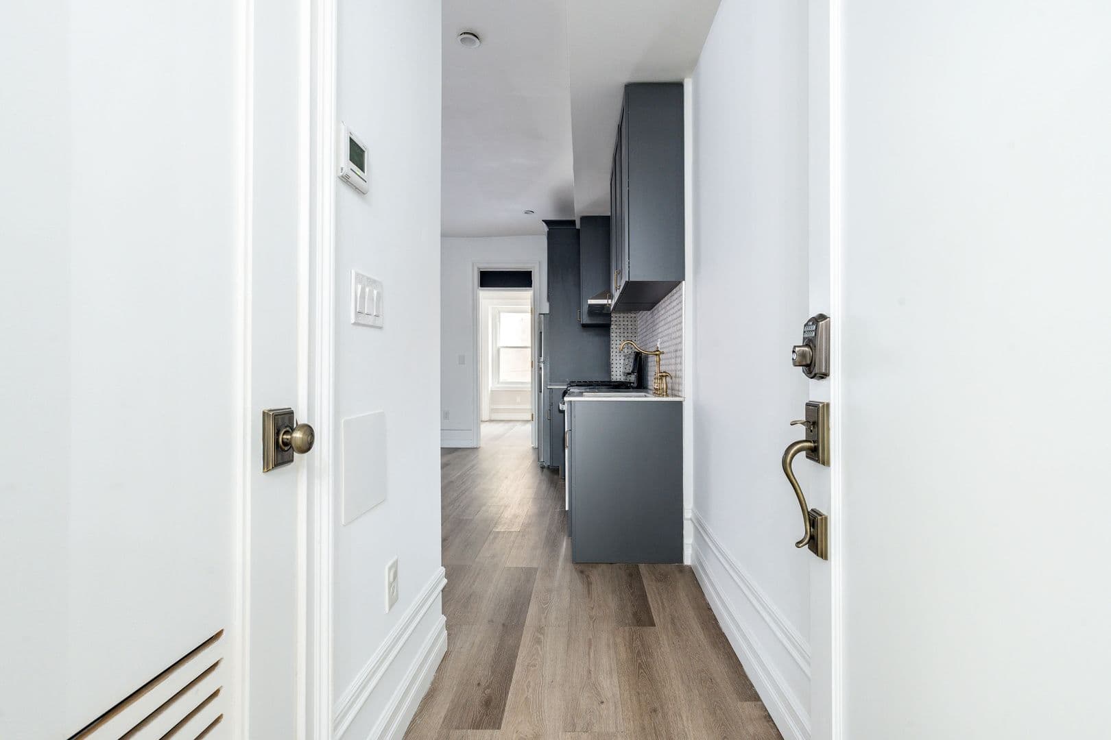 Philadelphia Apartment: 999 N 15th St
