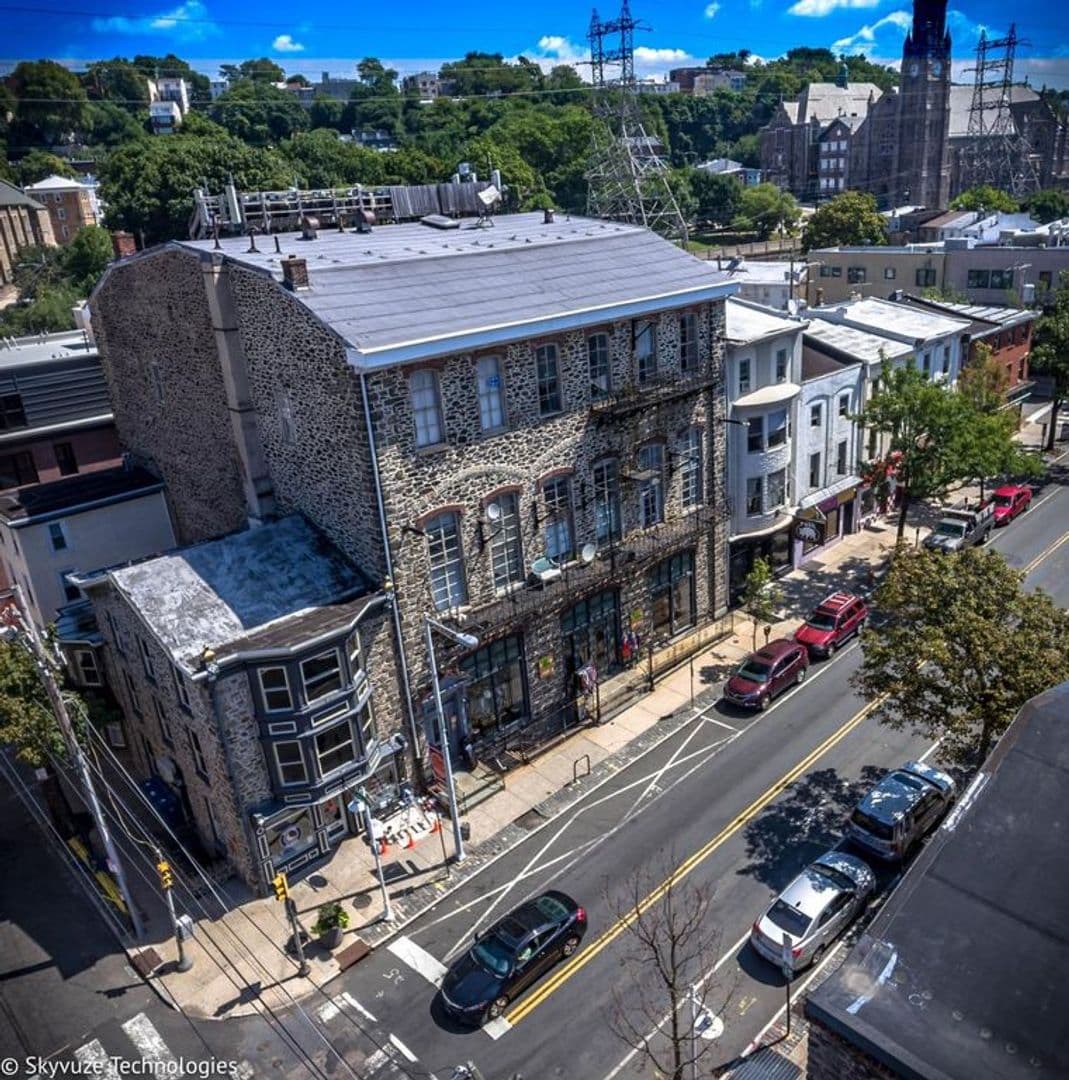 Philadelphia Apartment: 4313 Main Street
