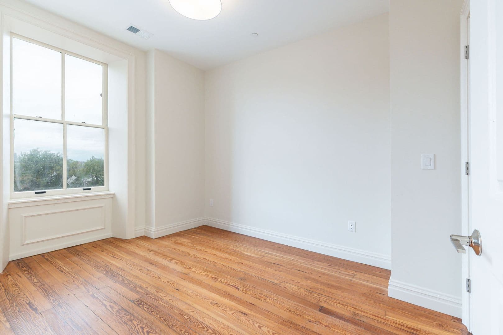 Philadelphia Apartment: 814 North Broad Street