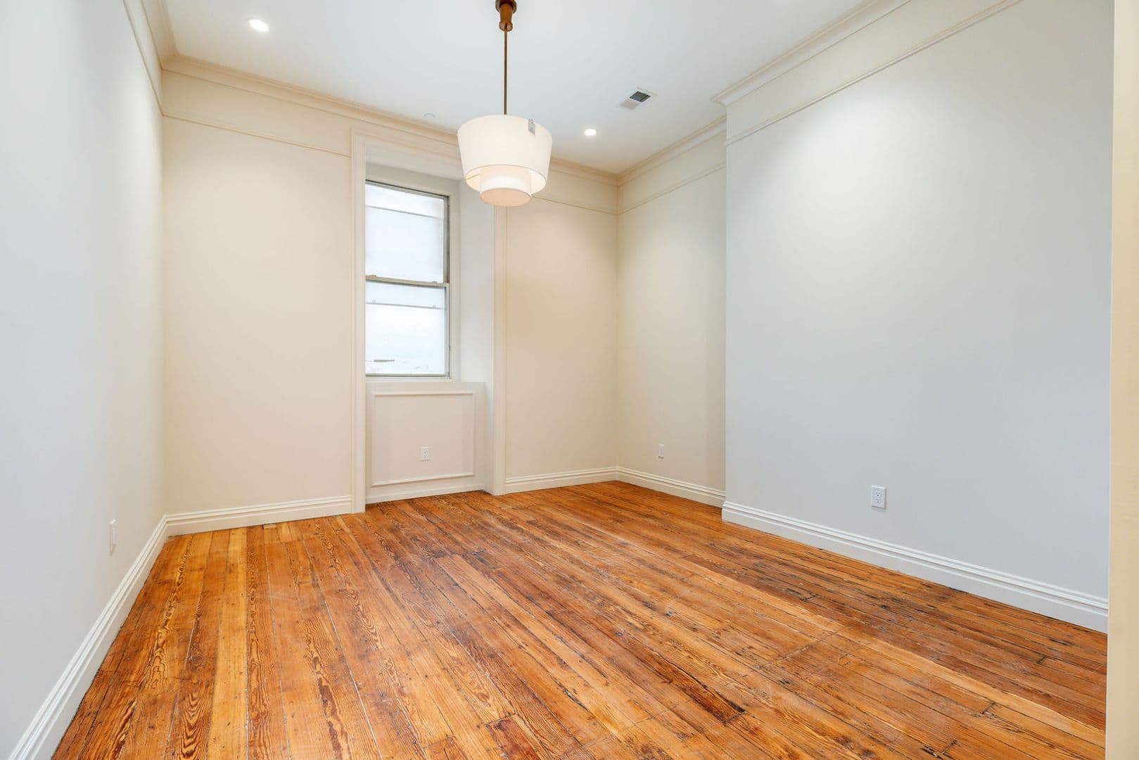 Philadelphia Apartment: 814 North Broad Street