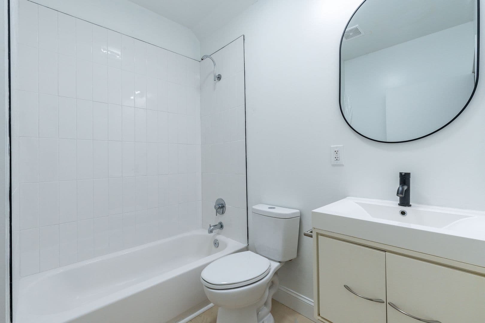 Philadelphia Apartment: 3003 W Glenwood Ave
