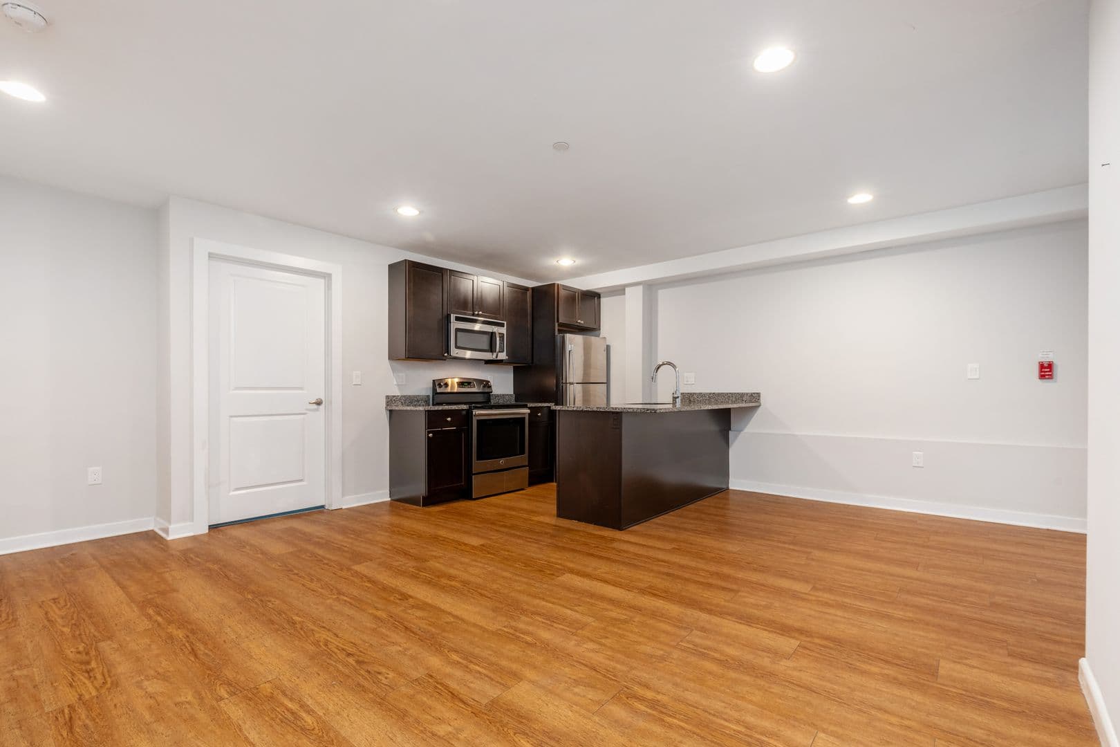 Philadelphia Townhome: 1221 Mt Vernon St