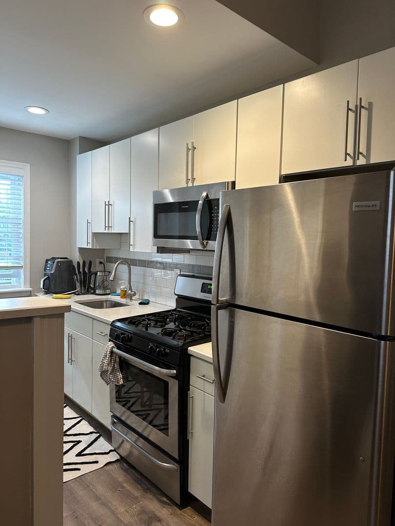 Philadelphia Apartment: 804 N. 16th Street