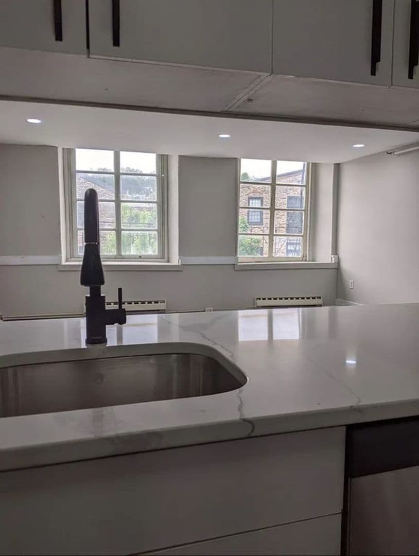 Philadelphia Apartment: 4313 Main Street