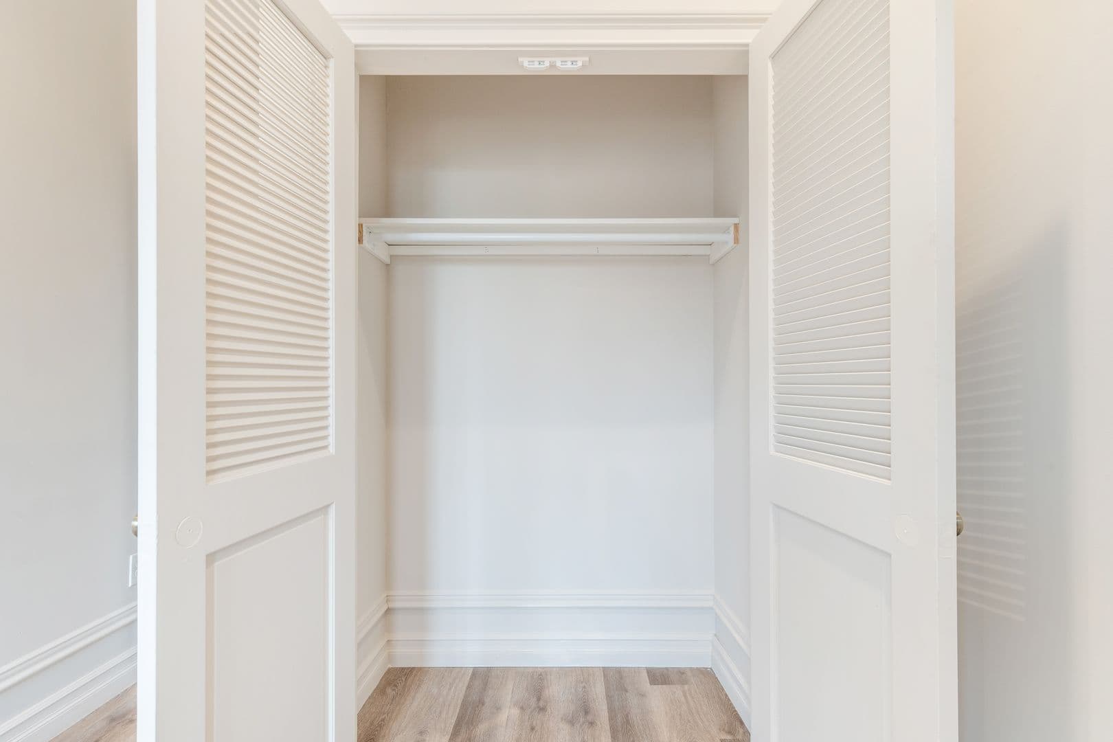 Philadelphia Apartment: 999 N 15th St