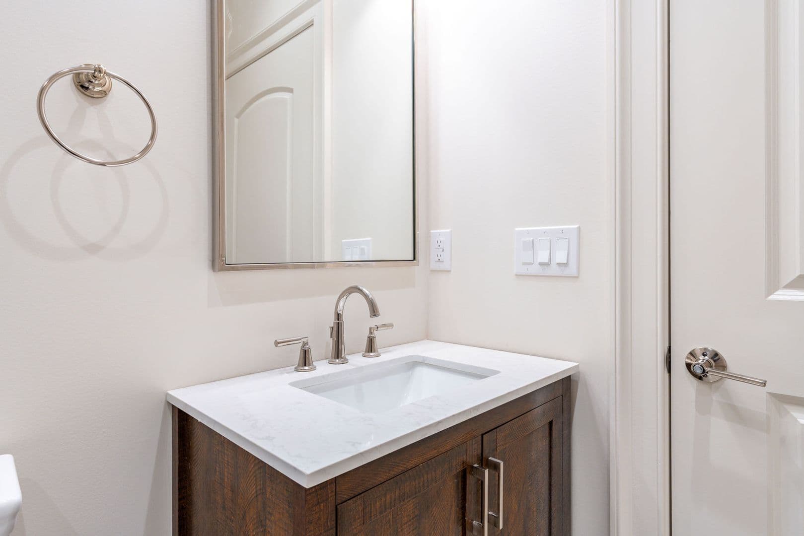 Philadelphia Apartment: 814 North Broad Street