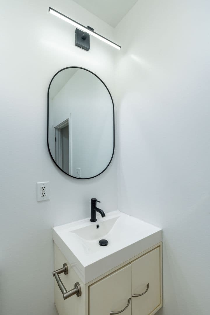 Philadelphia Apartment: 3003 W Glenwood Ave