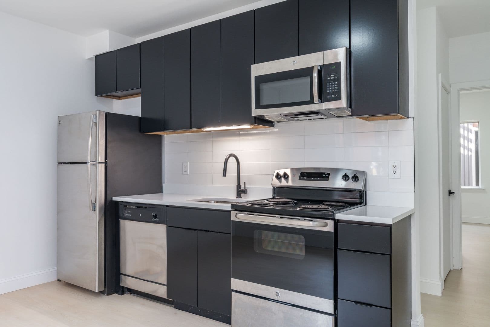 Philadelphia Apartment: 3003 W Glenwood Ave