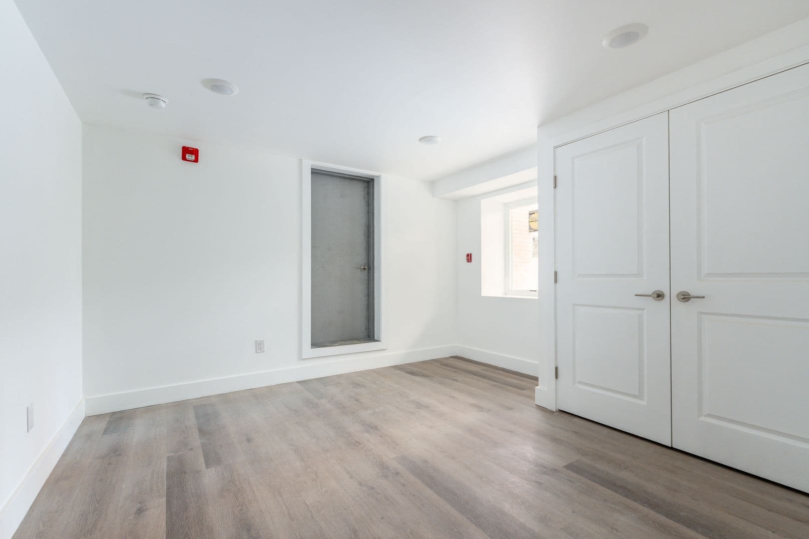 Philadelphia Apartment: 999 N 15th St